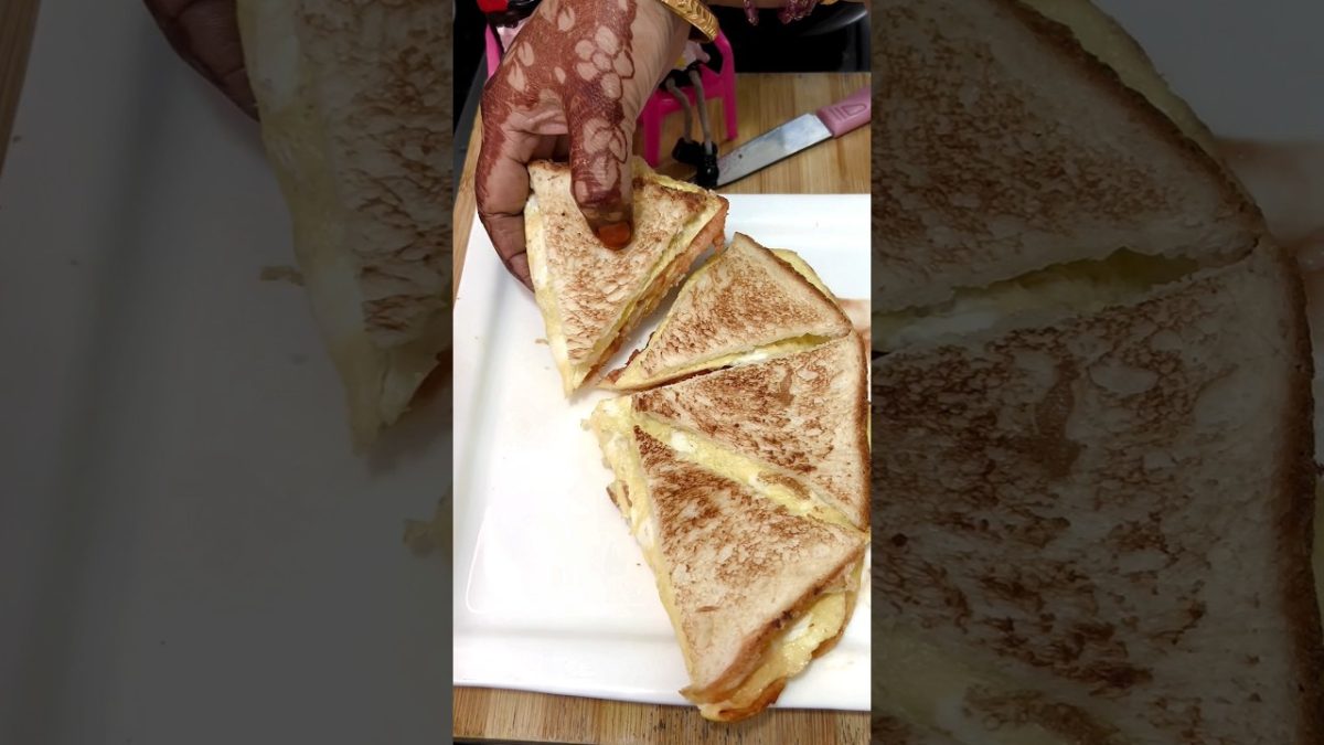 Easy Pizza Special Recipe | Instant Bread Pizza Recipe #shorts