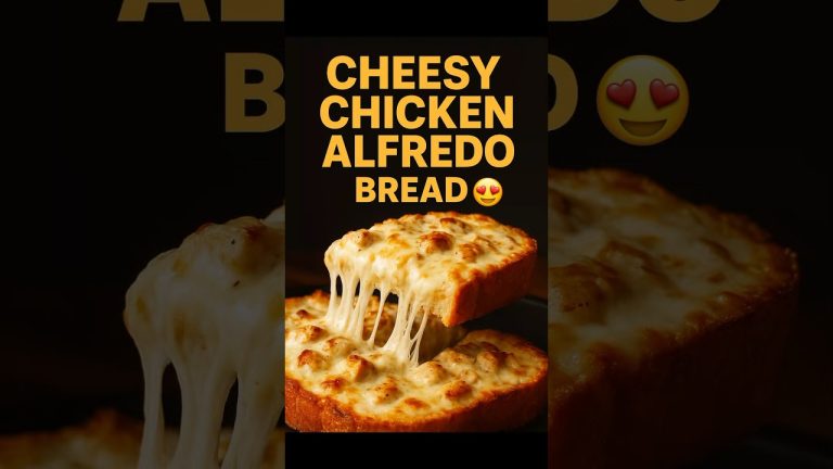 Cheesy Chicken Alfredo Bread 🧀🍞 | Quick & Easy Snack Recipe #Shorts