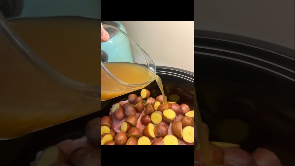 Crock pot pork chops and potatoes #msvickieb #pinterest #recipe