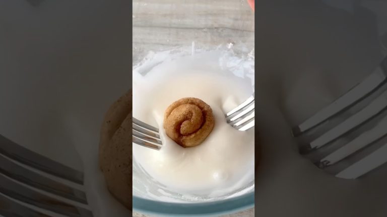 Mini cinnamon roll bites 😍 #shorts #recipe #food #baking