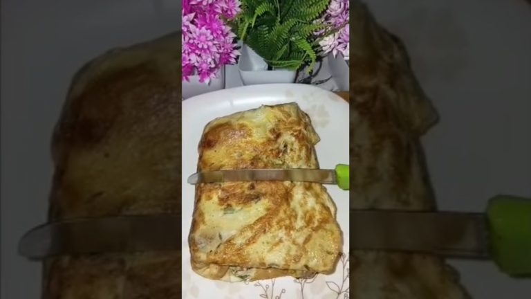 🤤Bread Omelette #tasty breakfast #shortvideo #trending #viral #streetfood #egg recipe #subscribe