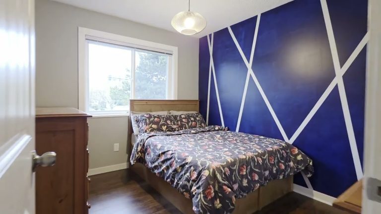 Mantejhomes  Offers for Sale :West Newton Surrey Home 6478  130 St. 5 Bed 3 Bath, Large Lot.