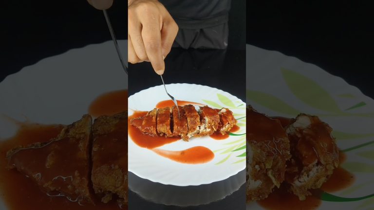 would you eat this 🍗🤤#shorts #crispychicken #kfcchicken