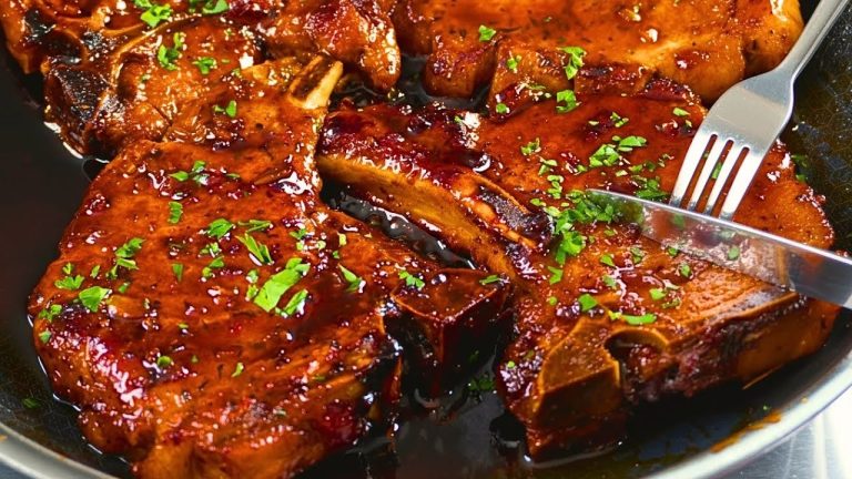 These Honey Garlic Pork Chops Are UNREAL 🔥 – The Best I Ever Had