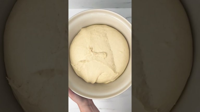 Easy Cinnamon Rolls | Bakery-Style Cinnamon Roll Recipe