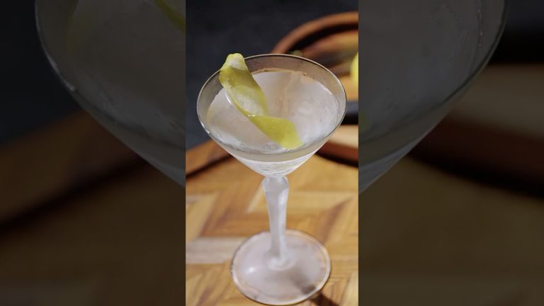 How to Make a Lemon Twist Garnish
