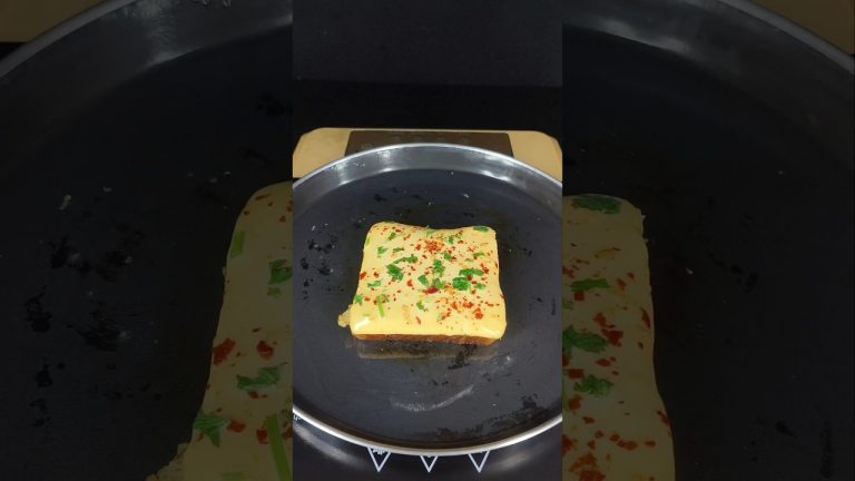 Cheesy Garlic Bread 🥪🤤#shorts #garlicbread #breadrecipe