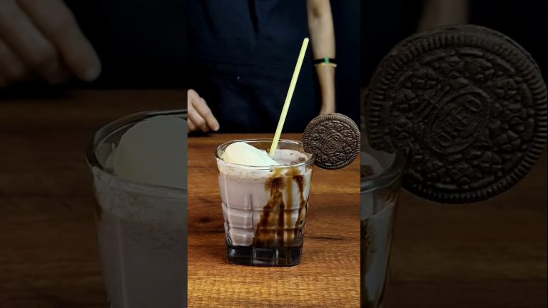 Easy Oreo Milkshake Recipe 🍪🥤 I #shorts #food #juice