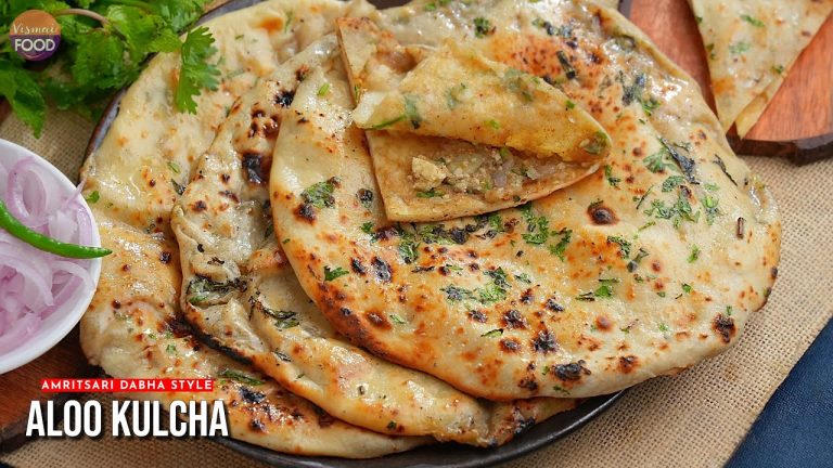 ఇంత టేస్టీగా ఉంటాయి కాబట్టే ధాభా లో అంత ఫేమస్ | Amritsari Aloo Kulcha Recipe
