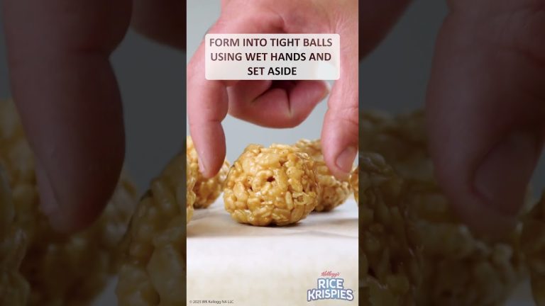 Reindeer Pops with Rice Krispies Cereal | Fun Holiday Treats Recipe!