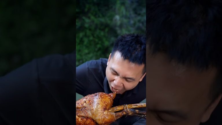 Cooking Desi Chicken in the Jungle 🐓🍗 Raw & Real Taste 🤤 #shorts