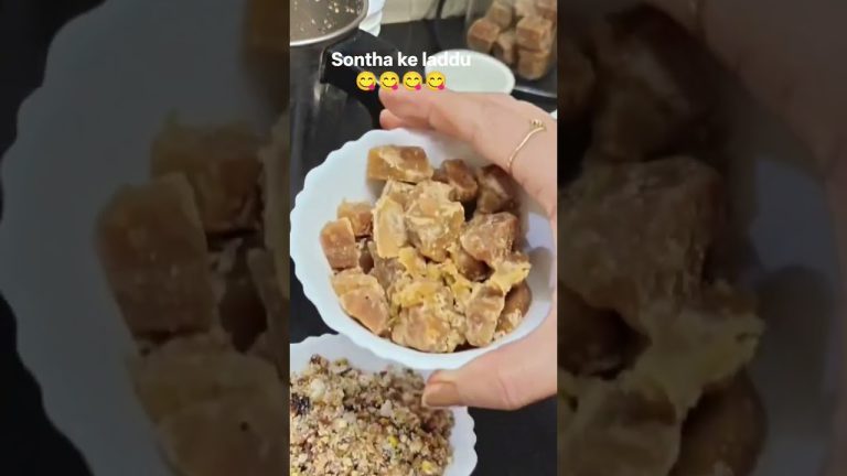 sontha ke laddu#winterspecial#foodie#laddu#ytshort