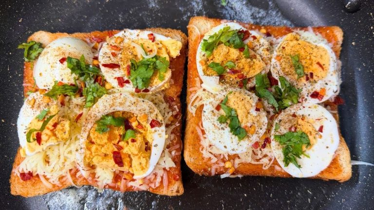 Easy Bread Egg Breakfast Recipe l Egg Cheese Toast Recipe l Simple and Delicious Breakfast in minute