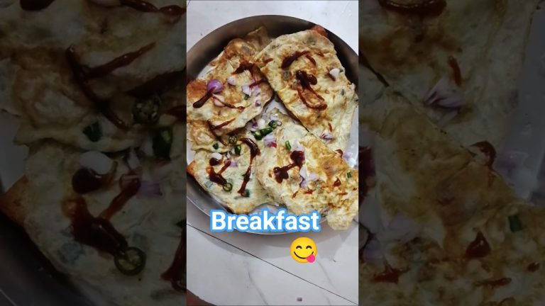 Bread omelette🥵😳 #foodies #streetfoodindia #foodshorts #brekfast  #shortsfeed #favorite #omelette