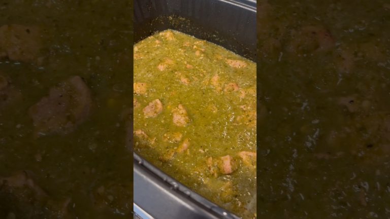 Easy Pork Chili Verde 🌶️💚🌿 #chiliverde #pork #slowcookerrecipe