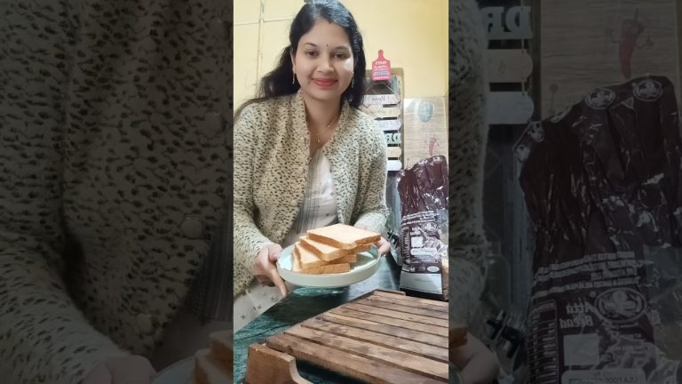 ସକାଳୁ ସକାଳୁ ଥଣ୍ଡା ରେ ଗରମ ଗରମ cheese bread #shorts #viralshorts #breadpizza #odiarecipe #minivlog