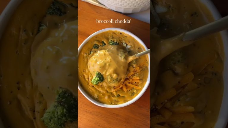Vegan Broccoli Chedda' Soup #vegan #cheesy