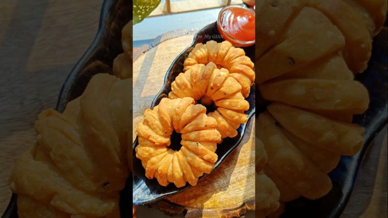 Most Unique Samosa Recipe 😋| Ultimate Tea-Time Snack #shorts #samosa #viralvideo #shortsfeed