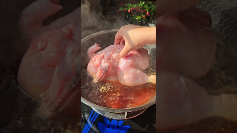 হলুদের পানিতে মুরগির মাংস সিদ্ধ করে দারুন মজার বিকালের নাস্ত বানিয়ে নিলাম ⁉️#chickenchap #shorts