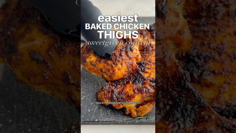 BEST Baked Chicken Thighs: Click the link in my bio and then select the photo to get the recipe ❤️