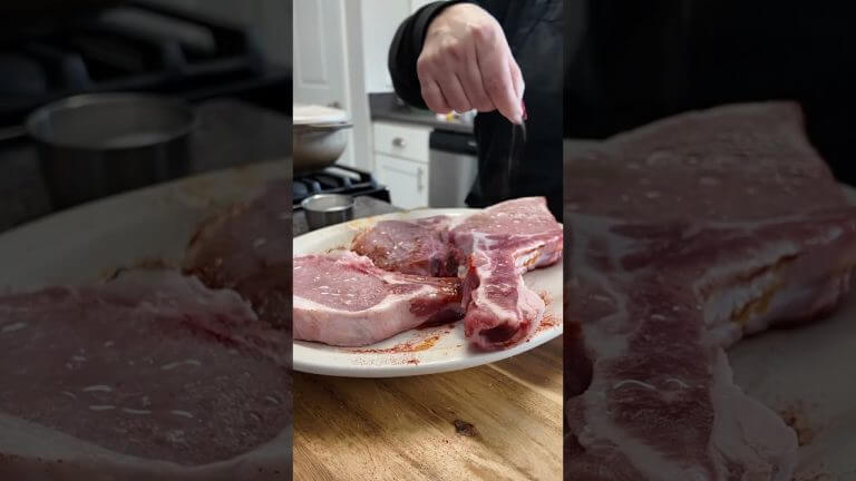 The Best Juicy Baked Bone-in Pork Chops #food #recipe #valentinesday #foodie #easyrecipe #pork