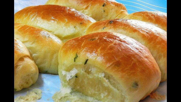 GARLIC DINNER ROLLS – SOFT FLUFFY DELICIOUS ! Garlic Bread Rolls Recipe | Ninik Becker