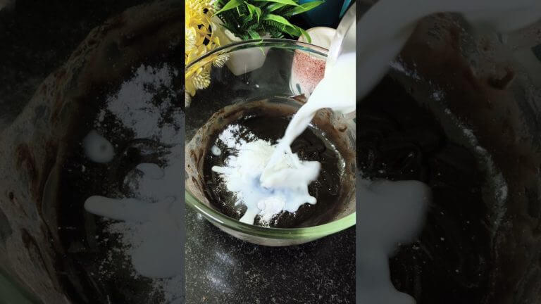 😋సింపుల్ న్యూ ఇయర్ స్పెషల్ కేక్🥳 subscribe for more #food #viral #trending #cake #shorts #short