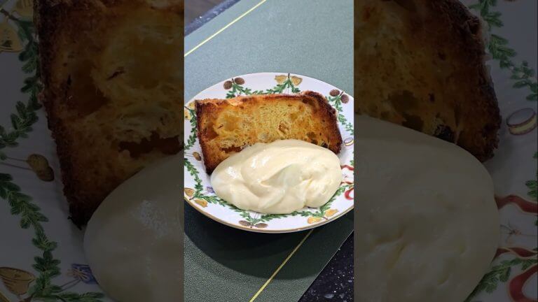 파네토네를 먹는 가장 맛있는 방법