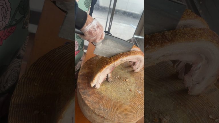 Crispy 🤤 Roasted Pork 🐷 #food #bbqmeat #shorts