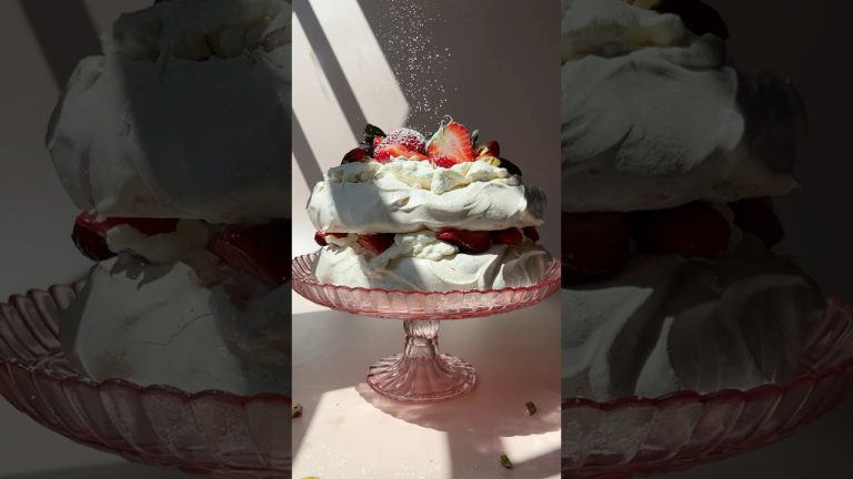 PAVLOVA WITH FRESH FRUIT