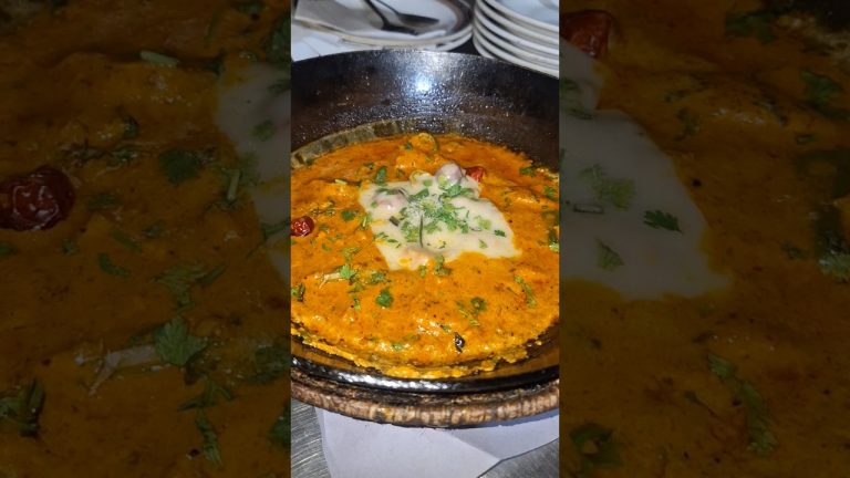 BBQ & Chessy Karahi😍 #banochannel #food #trending #viral #shorts #shortvideo #ytshorts #foodie