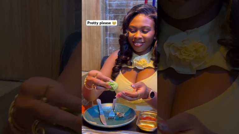 Trying Korean barbecue kimchi wrap 😌 #koreanfood #food #shorts