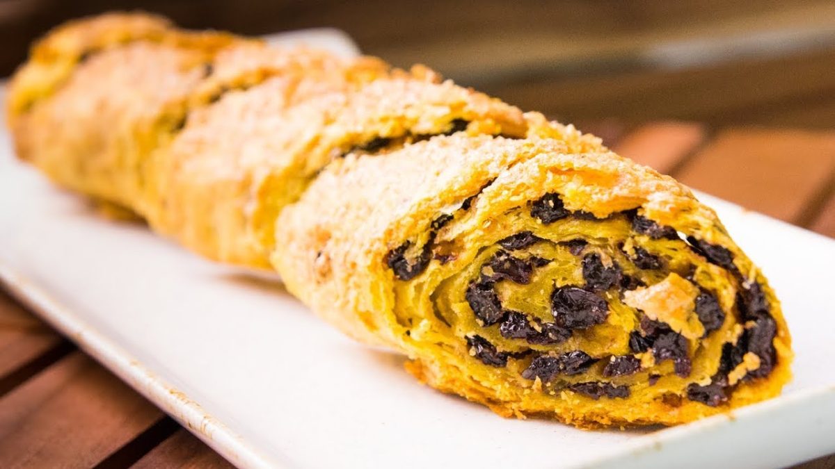 Trini Currants Roll Recipe - Amazing Foods TV