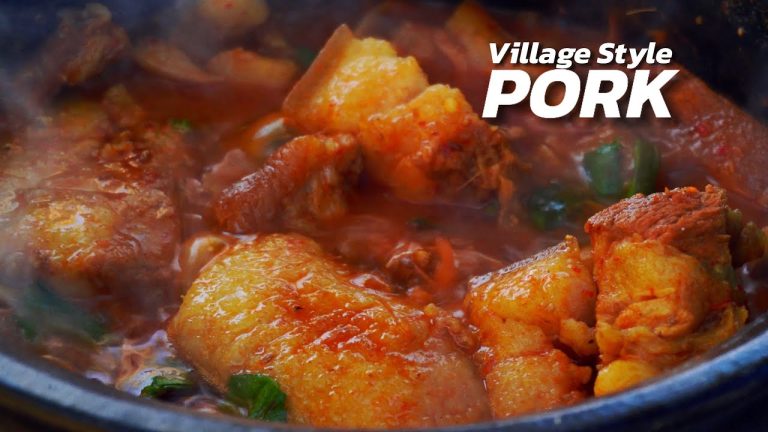 PORK CURRY Northeast Style | Village Cooking