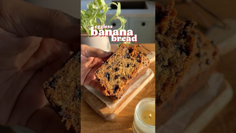 The world’s best EGGLESS chocolate chip walnut banana bread recipe 😍🤌🏻 (bakery style) #shorts