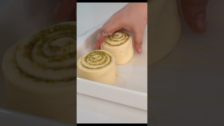 Pistachio Cream Roll Shorts #recipe #shorts #pistachio #rolls