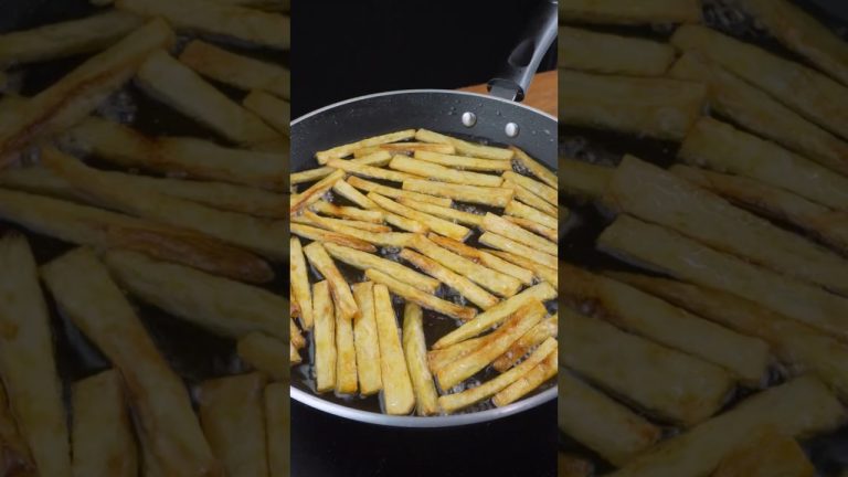 𝗦𝗽𝗶𝗰𝘆 𝗣𝗼𝘁𝗮𝘁𝗼 𝗦𝘁𝗶𝗰𝗸𝘀 | 𝗦𝘂𝗽𝗲𝗿 𝗧𝗮𝘀𝘁𝘆 & 𝗘𝘅𝘁𝗿𝗮 𝗖𝗿𝘂𝗻𝗰𝗵𝘆! #shorts #asmr