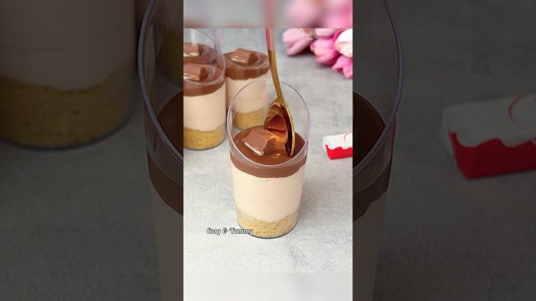 Kinder chocolate dessert shots 😍 Super easy and yummy no bake dessert!