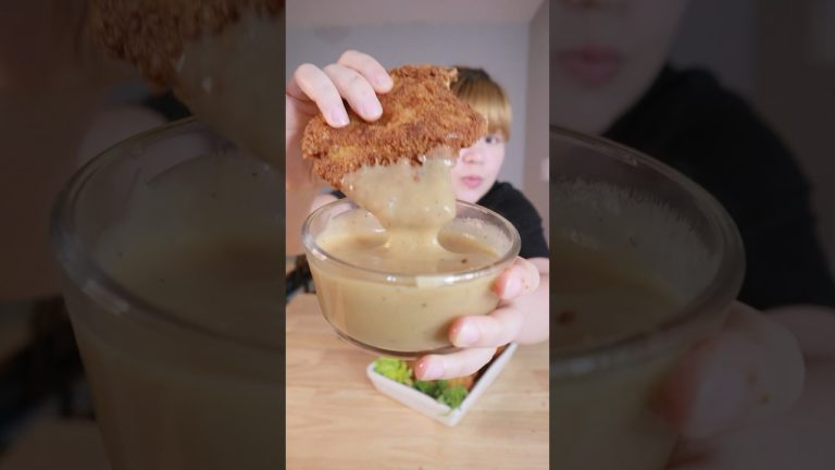 Breaded Pork Chops with Gravy Recipe 😋 #cooking #food #easyrecipe  #shorts #short #foodie