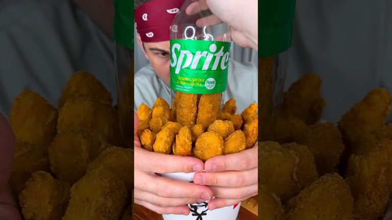 How to eat FRIED CHICKEN with your friend properly?😅❤️🍗| CHEFKOUDY