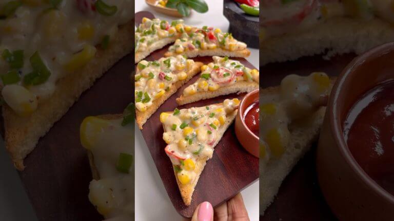 Jhatpat Corn Snack- Corn Chilli Cheese Toast  #corn #snacks #newyear #recipe