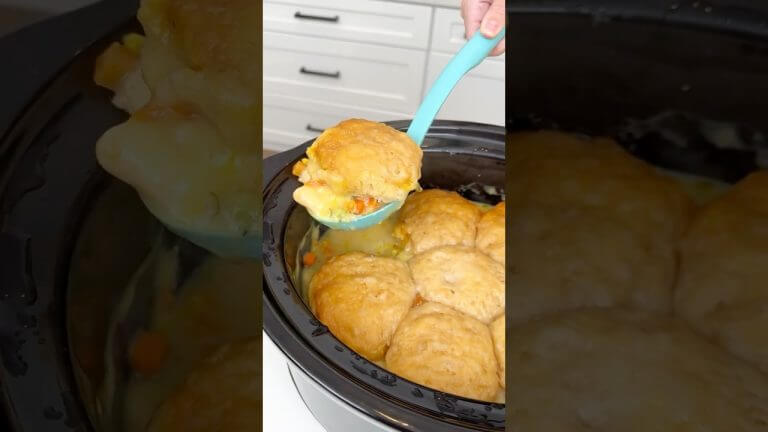 Easy 4 ingredient crockpot dinner #recipe #easyrecipe #crockpot #chicken #dinner #slowcooker