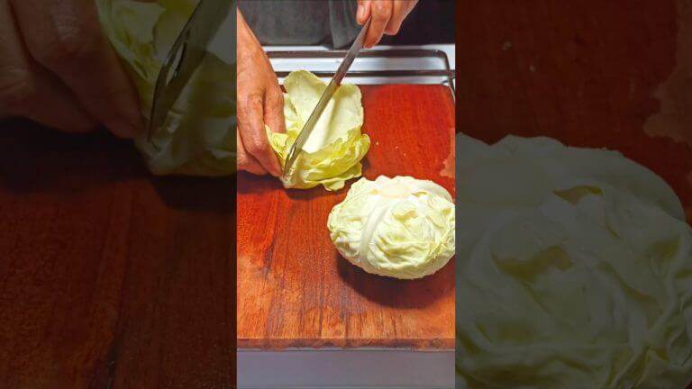 මීට කලින් ගෝවා මෙහෙම හදලා නෑ නේද😍 | Gowa Cabbage curry recipe srilanka #srilankanfood #curryrecipe