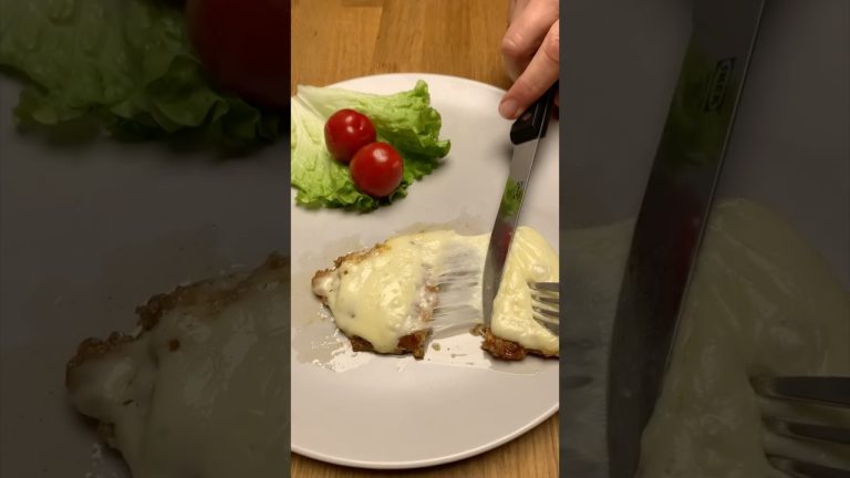 Try this Cheese Coated Pork Chop! 😋 🧀