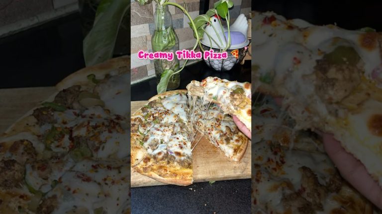 Creamy Chicken Tikka Pizza Recipe #shorts #shortsfeed