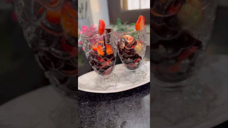 🍫😋Strawberries Dessert Recipes in 10 mins🍓#chocolate #viral #strawberry #shorts