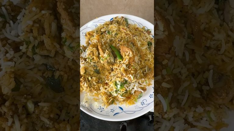 🥘 Hyderabadi Style Chicken Dum Biryani | Easy Home Recipe #viralshortsvideo #chickendumbiryani