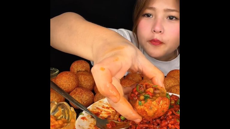 ASMR: EATING SPICY PANIPURI🔥 PUCHKA CHALLENGE || #shorts #mukbangn#asmreating #mukbangasmr #asmr