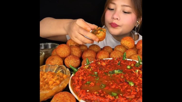 ASMR: EATING SPICY PANIPURI🔥 GOLGAPPA CHALLENGE || #shorts #mukbangn#asmreating #mukbangasmr #asmr