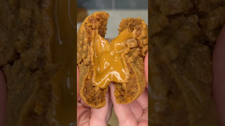 viral biscoff stuffed cookies recipe 🍪 #shorts #recipe #biscoff #dessert #cookies #baking #food